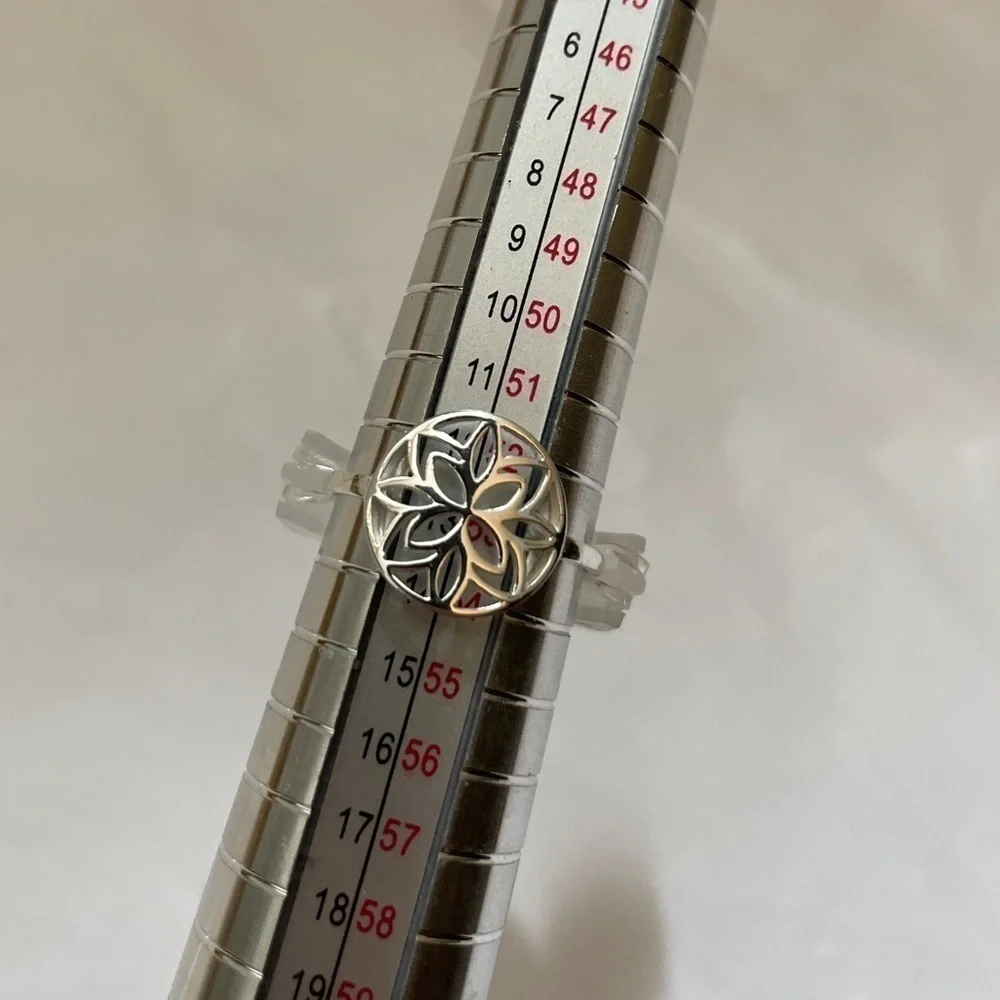 TOSH 925 Silver Plated Ring with Floral Cut-out Size 54